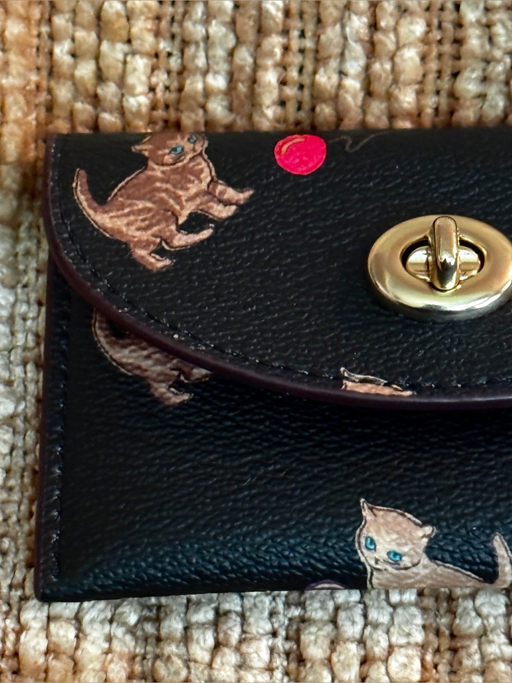 Coach Cat Print Trigger Snap Card Case NWTS - Picture 3 of 11
